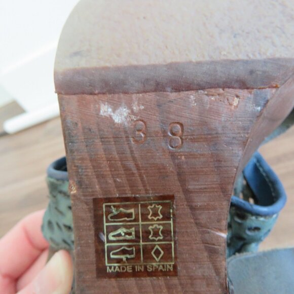 FREE PEOPLE Rendering Perforated Leather Buckle Heel Platform Clogs Boho 7.5 - Picture 14 of 14